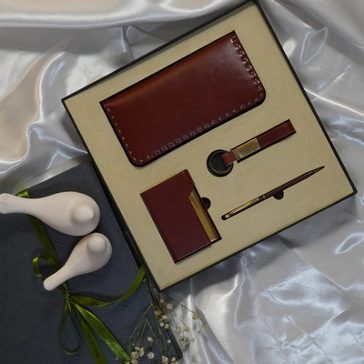 ست هدیه مدیریتی کدC017 قهوه‌ای