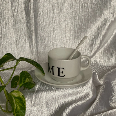 فنجان و نعلبکی