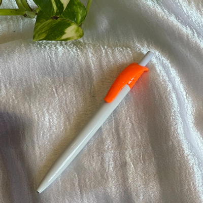 خودکار فشاری تبلیغاتی سفید نارنجی با جوهر آبی