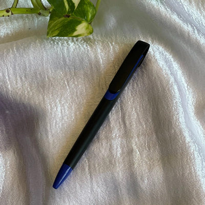 خودکار تبلیغاتی پلاستیکی مشکی با جوهر آبی