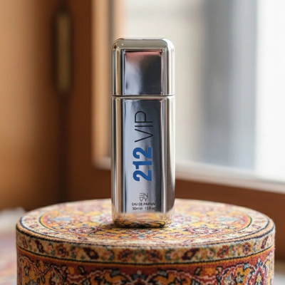 ادکلن مردانه وی آی پی 212 25 میل